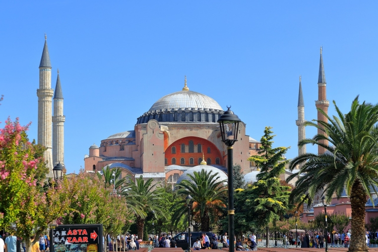 SEMANA SANTA DESDE PAMPLONA A ESTAMBUL 